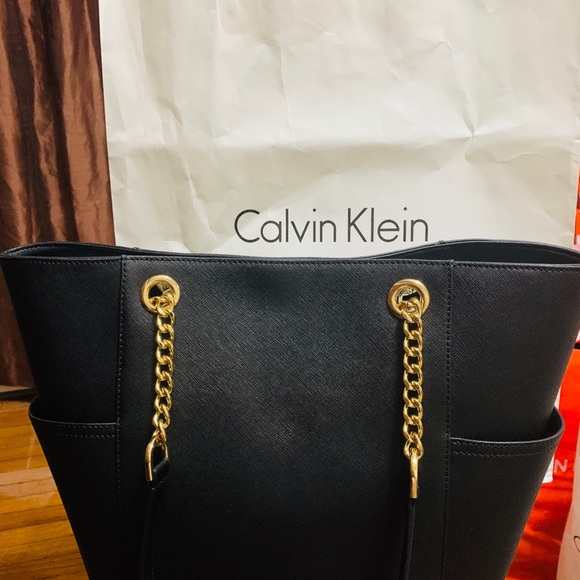 Calvin Klein purse - Picture 3 of 3
